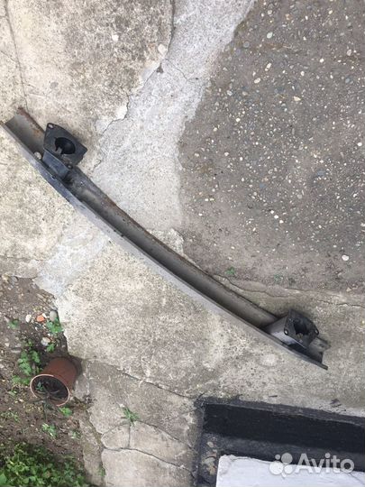 Шкода Суперб Б Усилитель заднего бампера