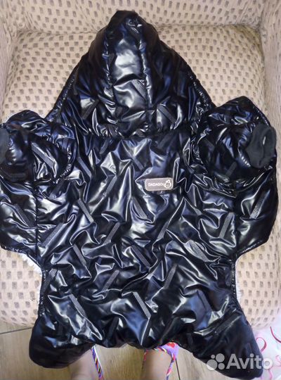 Продам зимний комбинезон новый