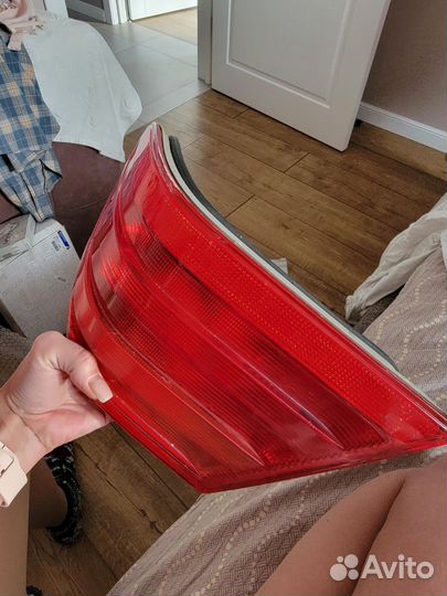 Комплект задних фонарей Mercedes e210