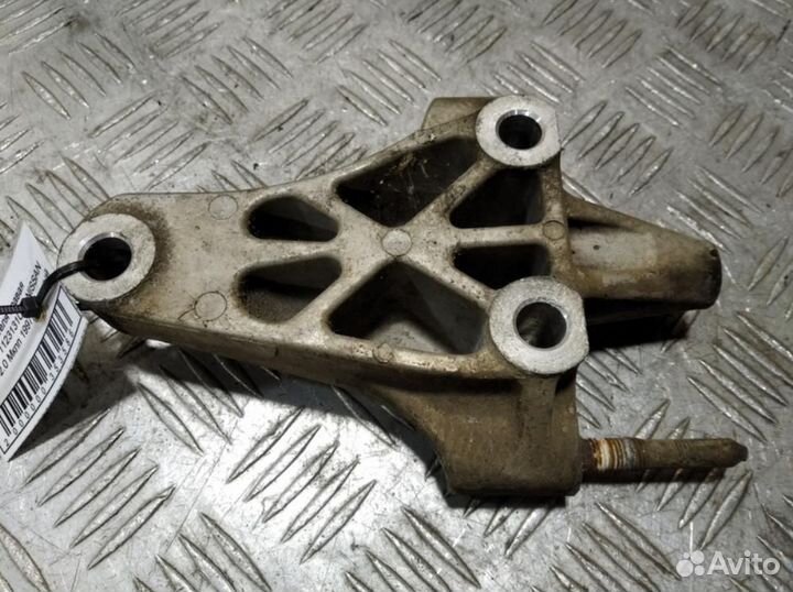 Опора двигателя правая Nissan Maxima a32