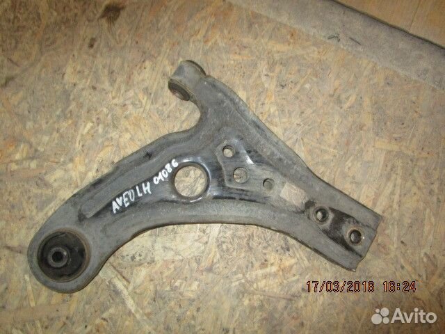 Рычаг передний левый Chevrolet Aveo (T200) 2003-20