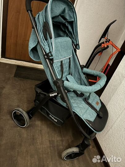 Продам прогулочную коляску