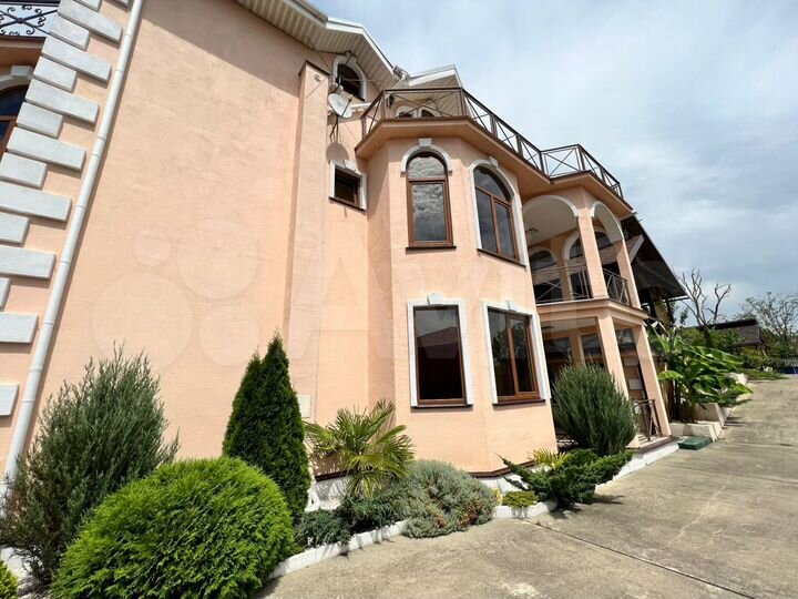 Дом 280 м² на участке 8 сот.