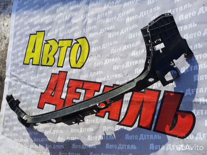 Кронштейн заднего бампера Audi Q3 F3 2018