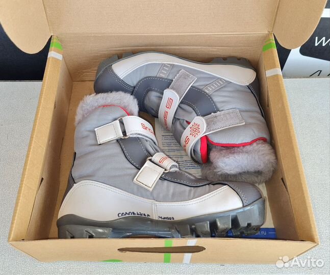 Лыжные ботинки spine