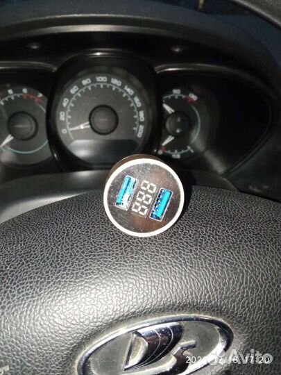 Фм модулятор Bluetooth (музыка с телефона)