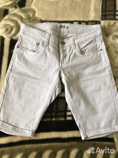 Джинсовые шорты