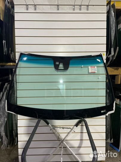 Лобовое стекло на Мерседес w221 221