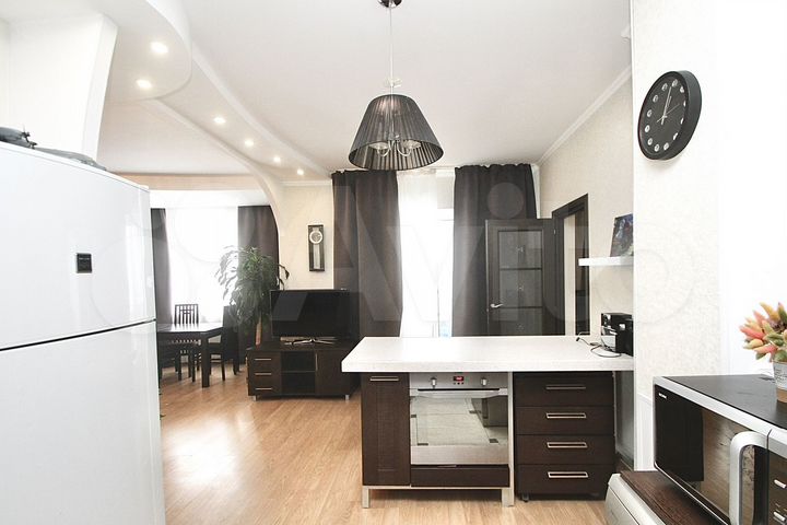 3-к. квартира, 117 м², 8/10 эт.