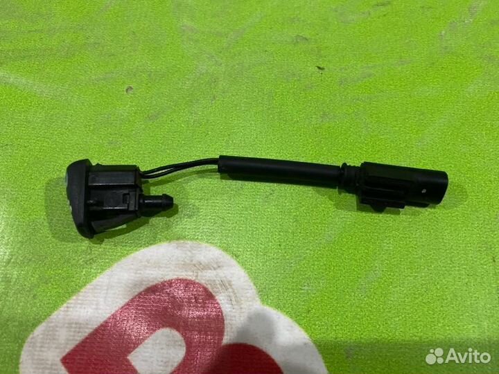 Форсунка омывателя передняя Bmw 5-Series E60/E61