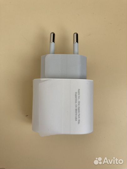 Сетевое зарядное устройство Apple 20W USB-C