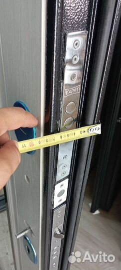 Входная дверь с зеркалом