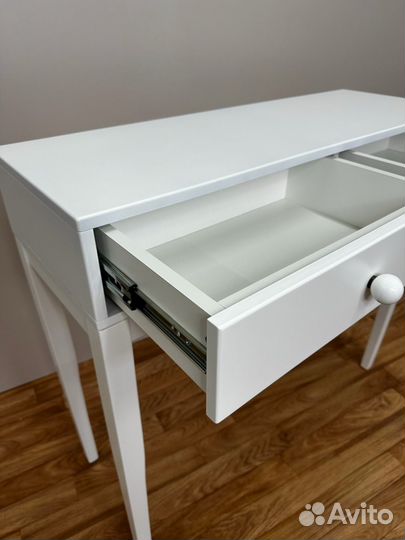 Туалетный столик белый