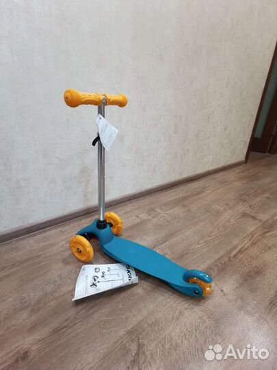 Самокат детский трехколесный новый
