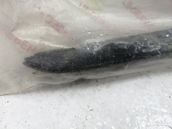 Молдинг лобового стекла правый Hyundai Santa Fe 3