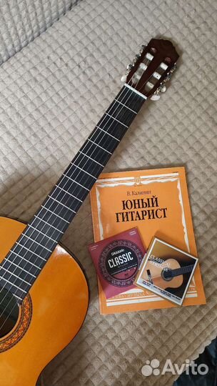 Yamaha C40 Гитара