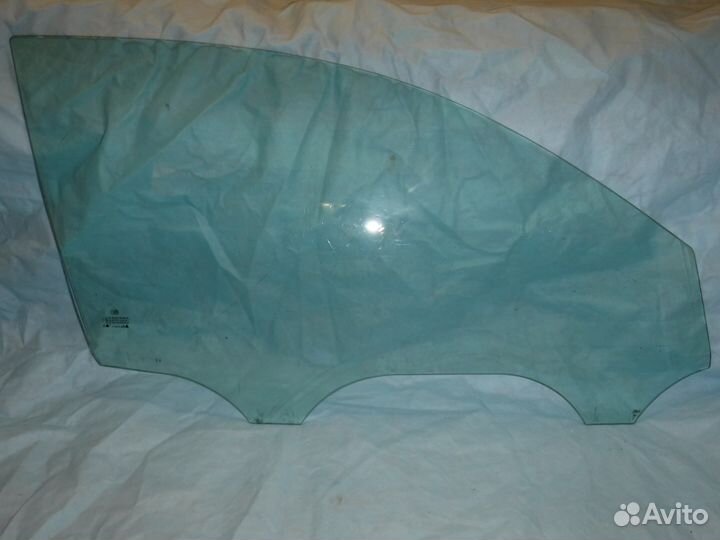 Стекло переднее правое Passat B5 / Пассат Б5