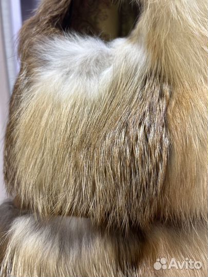 Меховой жилет из лисы