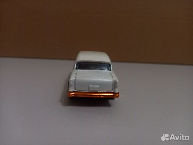 Модель Hotwheels White Chevy X1634 объявление продам