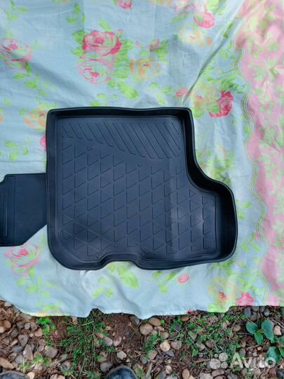 Коврики в салон рено Сандеро 2