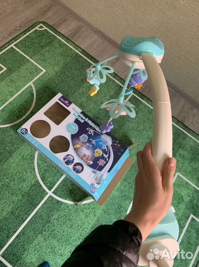 Музыкальный мобиль на кроватку