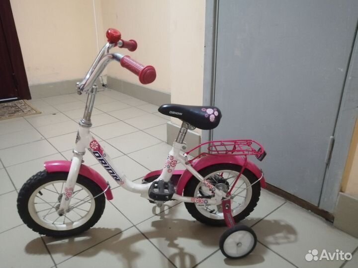 Детский велосипед четырехколесный