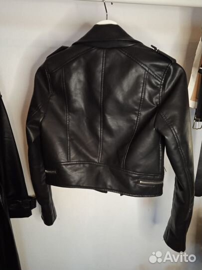 Кожаная куртка pull bear