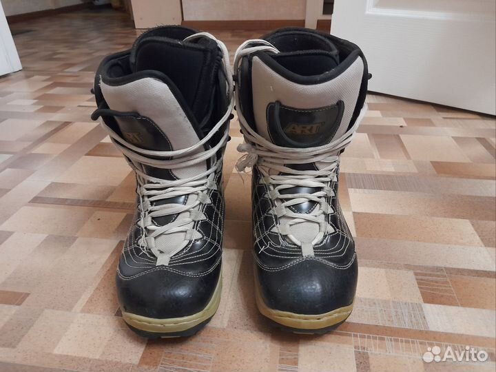 Сноубордические ботинки 41 размера