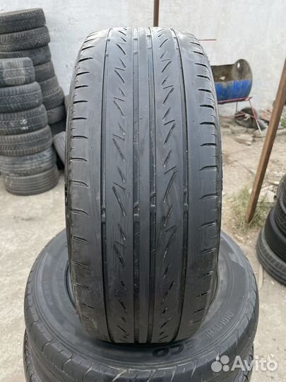Bridgestone MY-02 Sporty Style 215/55 R17