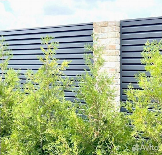 Забор из жалюзи ламелей