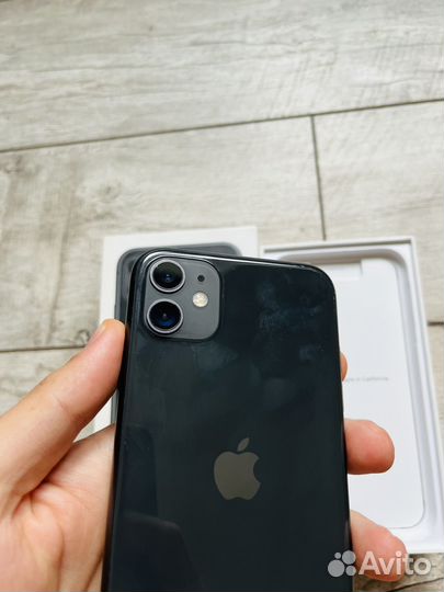 iPhone 11, 64 ГБ