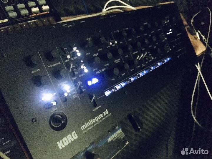 Аналоговый синтезатор korg minilogue xd