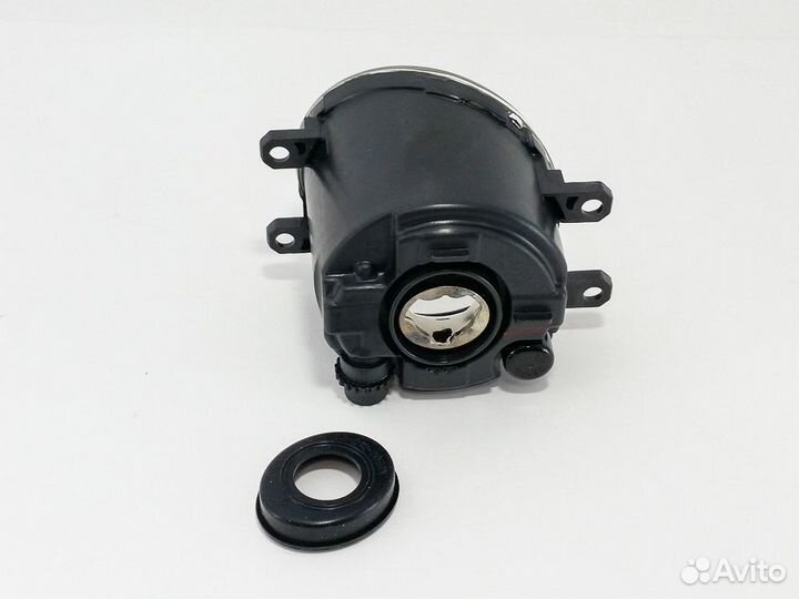 Противотуманная фара правая Toyota Corolla 150