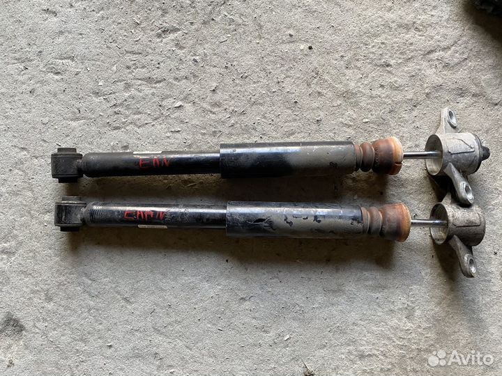 Амортизатор задний Hyundai Elantra