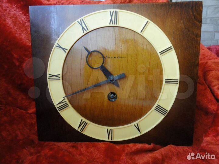 Часы Маяк, Янтарь, Весна. Механические и электронн