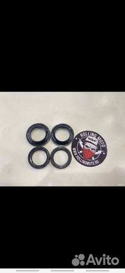 Комплект сальников и пыльников на вилку мотоцикла