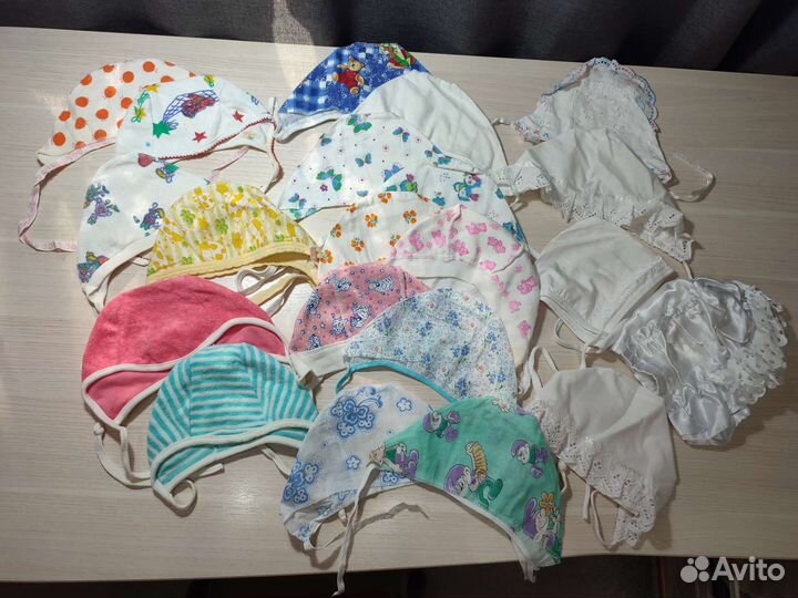 Чепчики для новорождённого