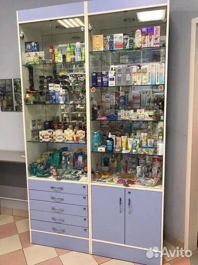Витрина для аптеки от фабрики