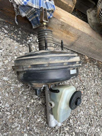 Главный тормозной цилиндр Toyota Cresta jzx100