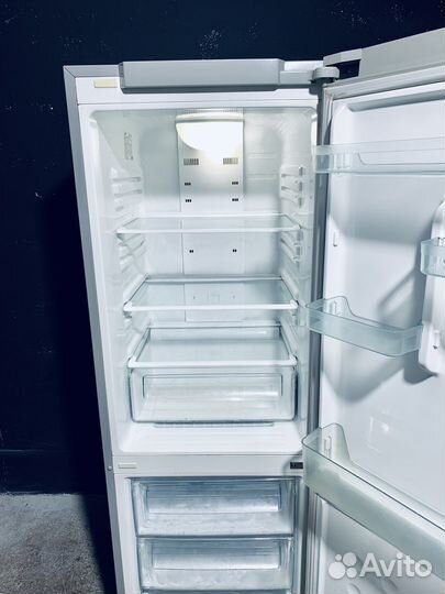 Холодильник Samsung full no frost