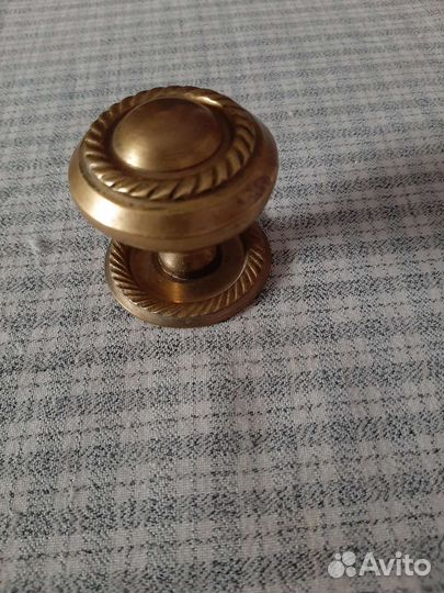 Ручка бронзовая