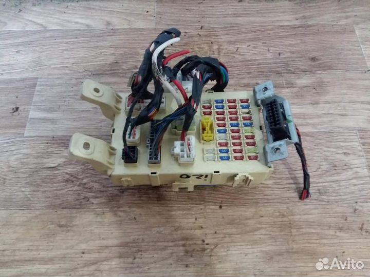 Блок предохранителей салонный Hyundai i20 2008-20