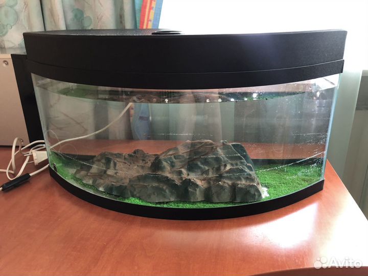 Аквариум с выпуклым фронтальным стеклом, б/у