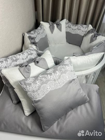 Комплект в круглую кроватку Just Happy