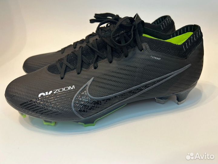 Футбольные бутсы Nike