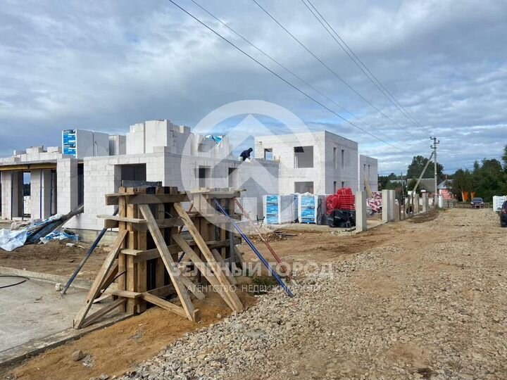 Дом 283 м² на участке 7,5 сот.