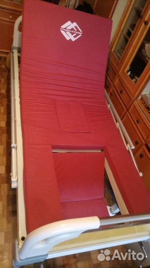 Кровать кресло с туалетом,с боковым переворотом