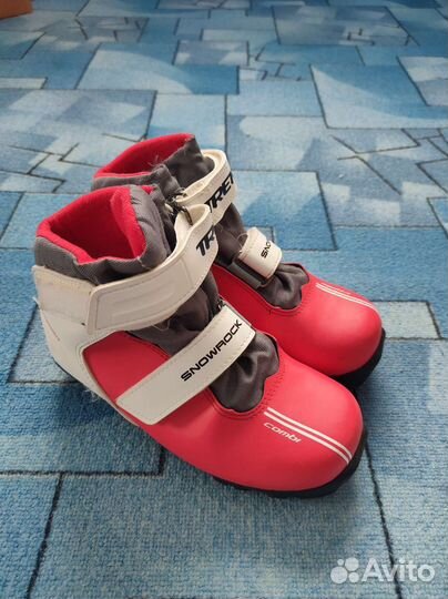 Лыжные ботинки trek snowrock