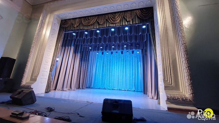 Комплект одежды сцены в дом культуры