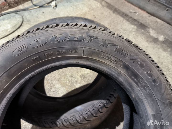 Goodyear UltraGrip Ice 215/60 R16